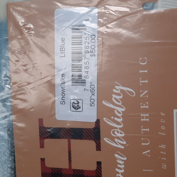 Snowflake Sherpa Adult Size Hooded Throw - Picture 6 of 7